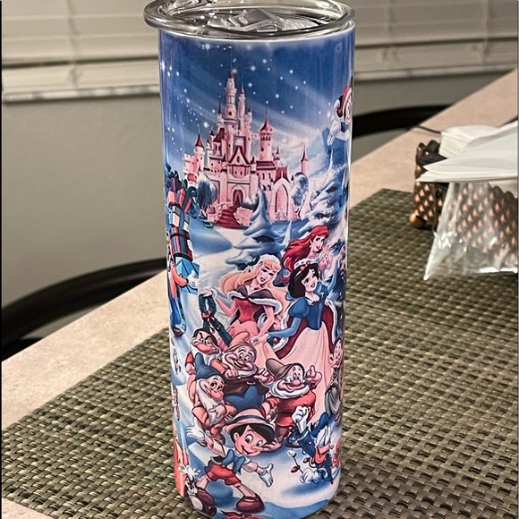 Disney Christmas 20oz Stainless Steel tumbler - Picture 1 of 6